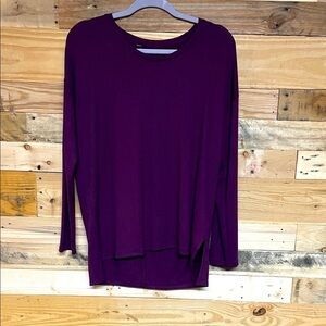 Banana Republic size Medium Deep Purple Long Sleeve High-low Super Soft Blouse